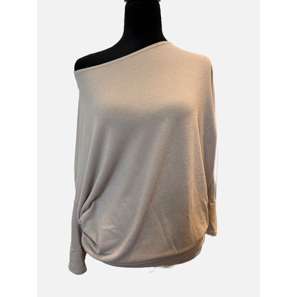 SAVVI Tops - Savvi beige slouchy style  sweater with fitted hem and  dolman  sleeves size M